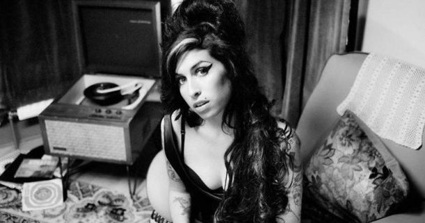 winehouse-bw